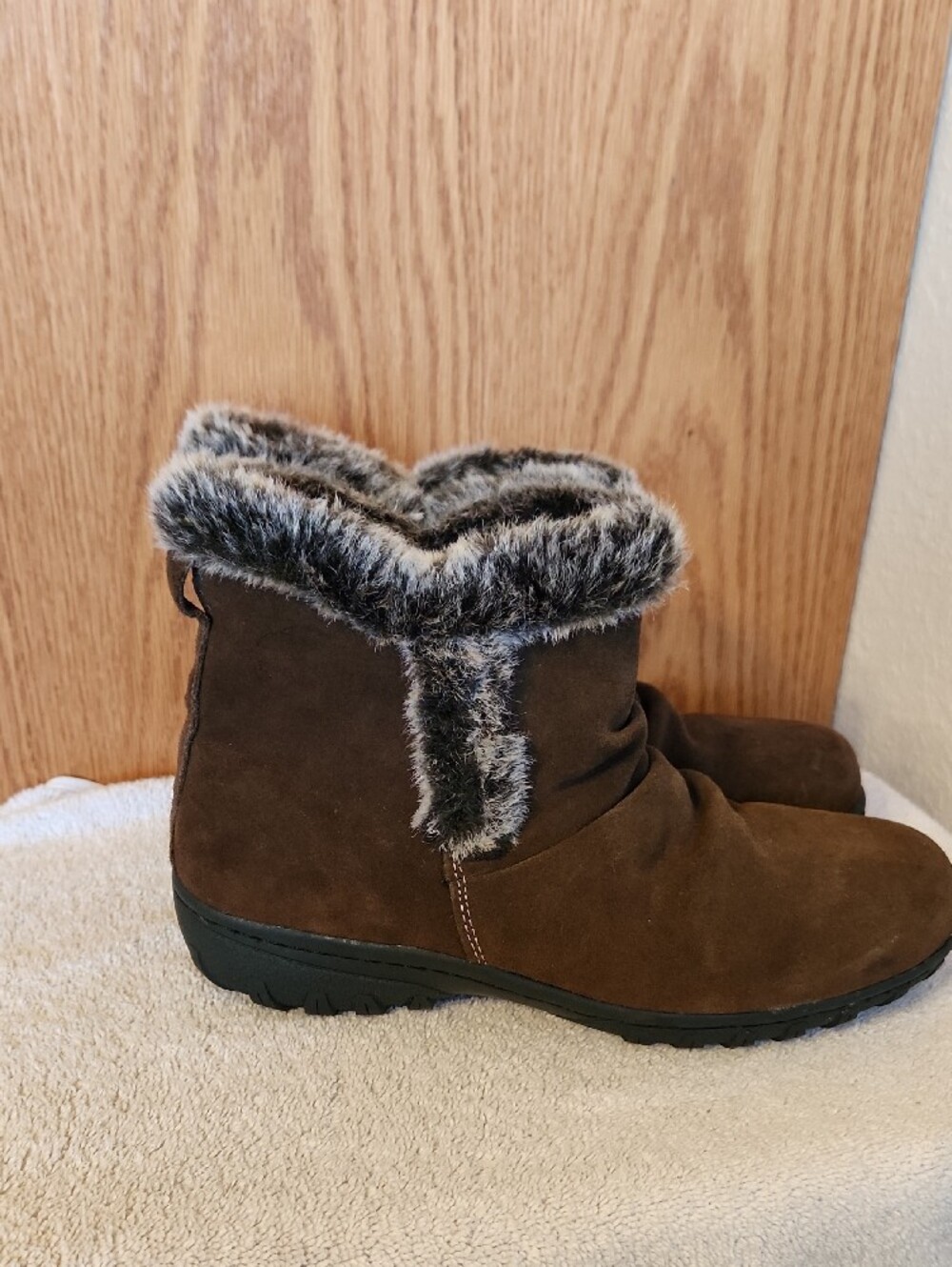Khombu Brown Faux-Fur Cuff Suede Ankle Boots - Picture 11 of 11